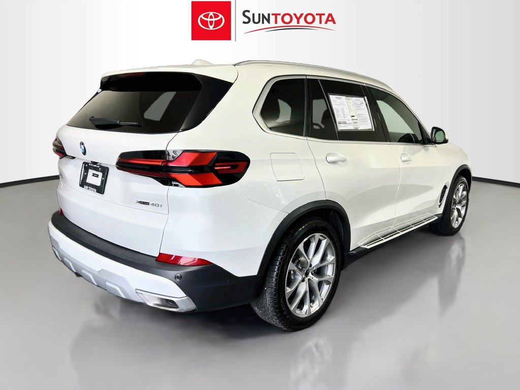 Used 2025 BMW X5 xDrive40i AWD/4WD image 3
