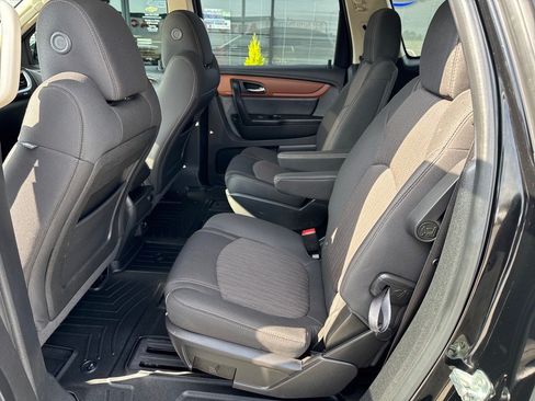 Used 2017 Chevrolet Traverse LT w/ True North Edition AWD/4WD image 8
