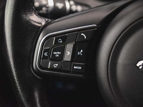 Used 2019 Jaguar E-PACE S image 23