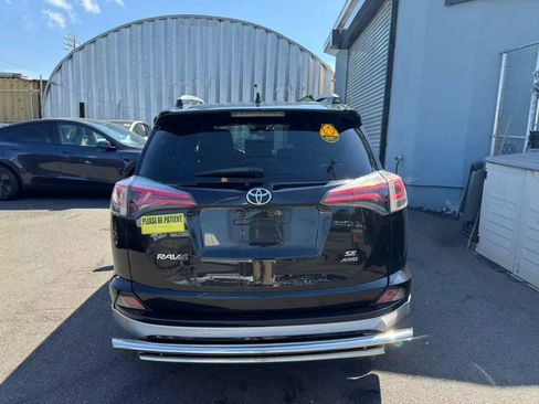 Used 2016 Toyota RAV4 SE image 6