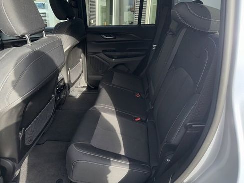 Used 2024 Jeep Grand Cherokee Laredo X w/ Trailer Tow Package image 31