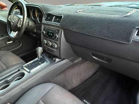 Used 2011 Dodge Challenger R/T w/ Electronics Convenience Group RWD image 20