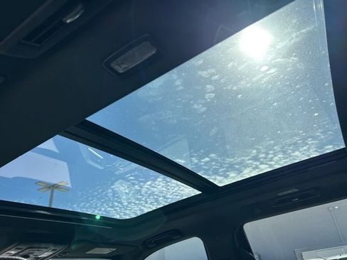 Used 2024 Chevrolet Tahoe High Country image 14