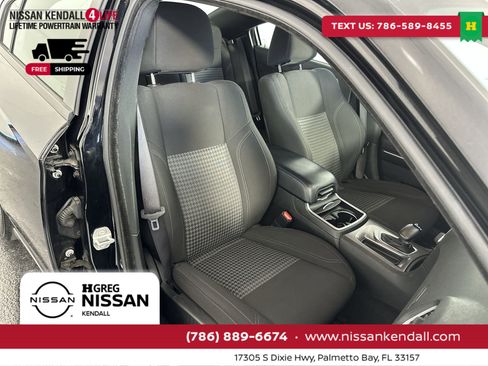 Used 2023 Dodge Charger SXT image 31