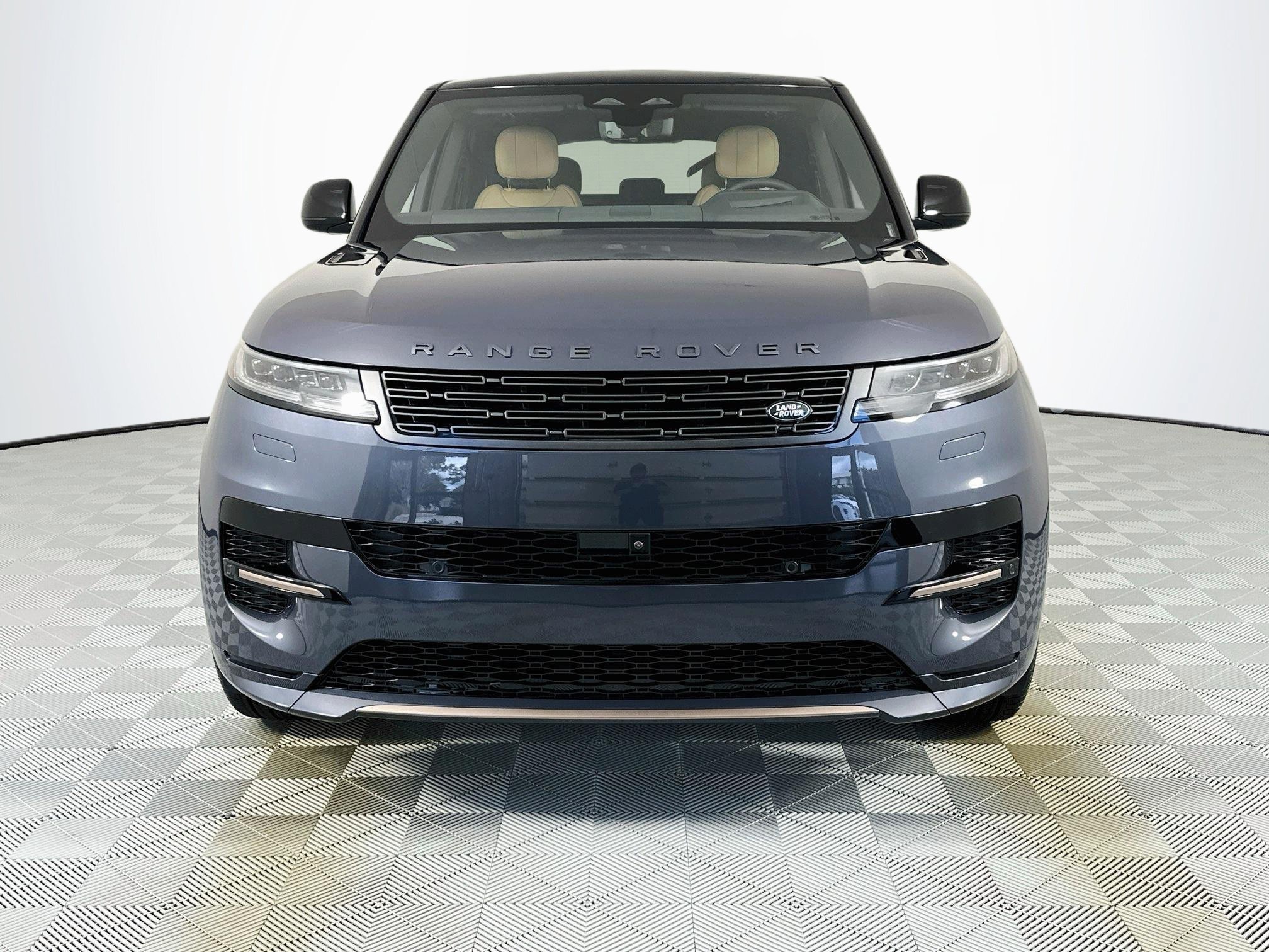 New 2027 Land Rover Range Rover Sport Dynamic SE AWD/4WD image 2