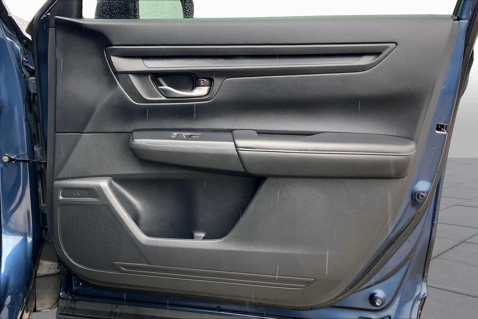 Used 2023 Honda CR-V LX image 22
