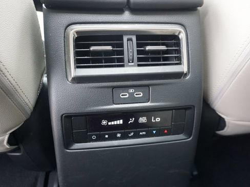 Used 2024 MAZDA CX-90 3.3 Turbo w/ Preferred Plus AWD/4WD image 16