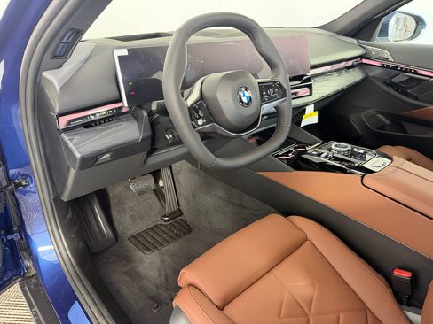 Used 2027 BMW 530i w/ Executive Package RWD image 4