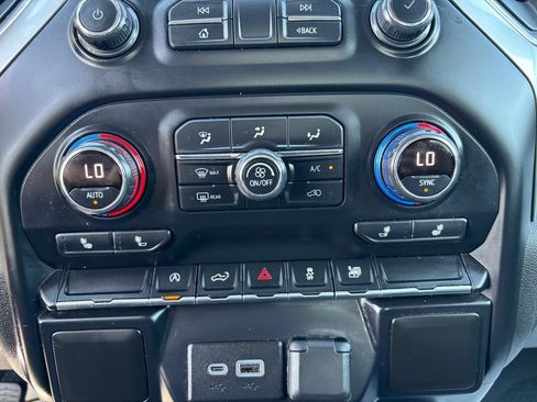 Used 2020 Chevrolet Silverado 1500 LT w/ All-Star Edition AWD/4WD image 7