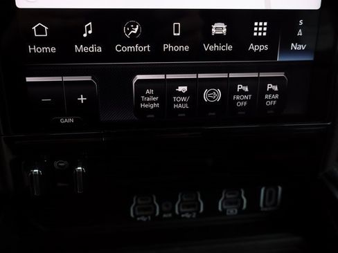 Used 2025 RAM 3500 Limited w/ Max Tow Package image 29