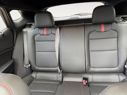 Used 2025 Chevrolet Trax RS w/ Sunroof Package FWD image 9