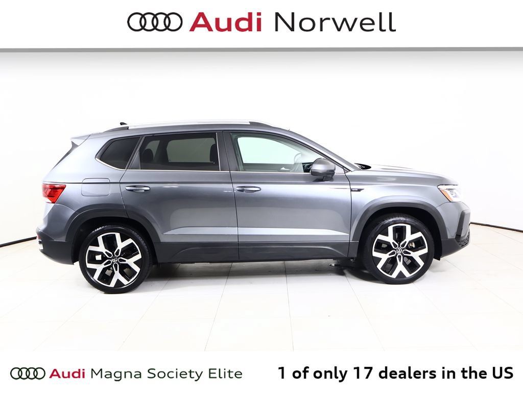 Used 2022 Volkswagen Taos SEL AWD/4WD image 16