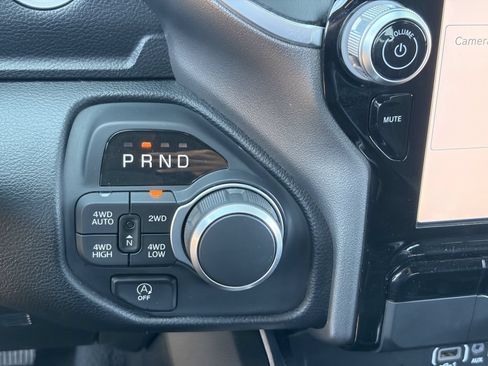 Used 2025 RAM 1500 Big Horn AWD/4WD image 25