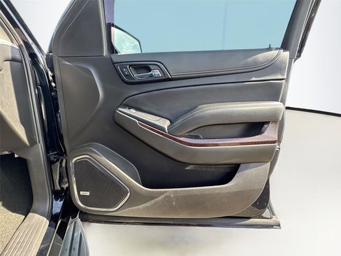 Used 2018 GMC Yukon XL SLE image 14