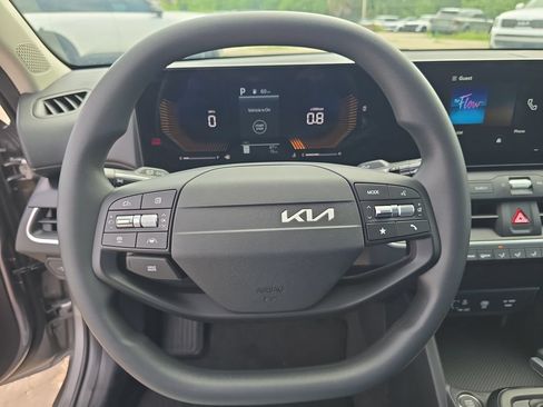 New 2026 Kia K4 FWD image 28