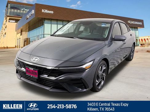 New 2025 Hyundai Elantra Limited image 3