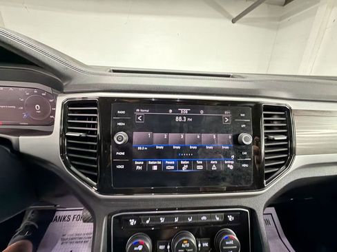 Used 2022 Volkswagen Atlas SEL image 13