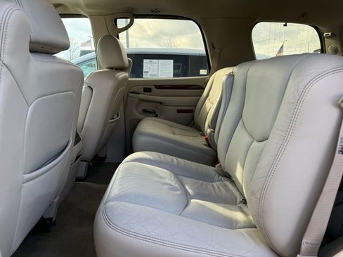 Used 2004 Cadillac Escalade AWD image 29
