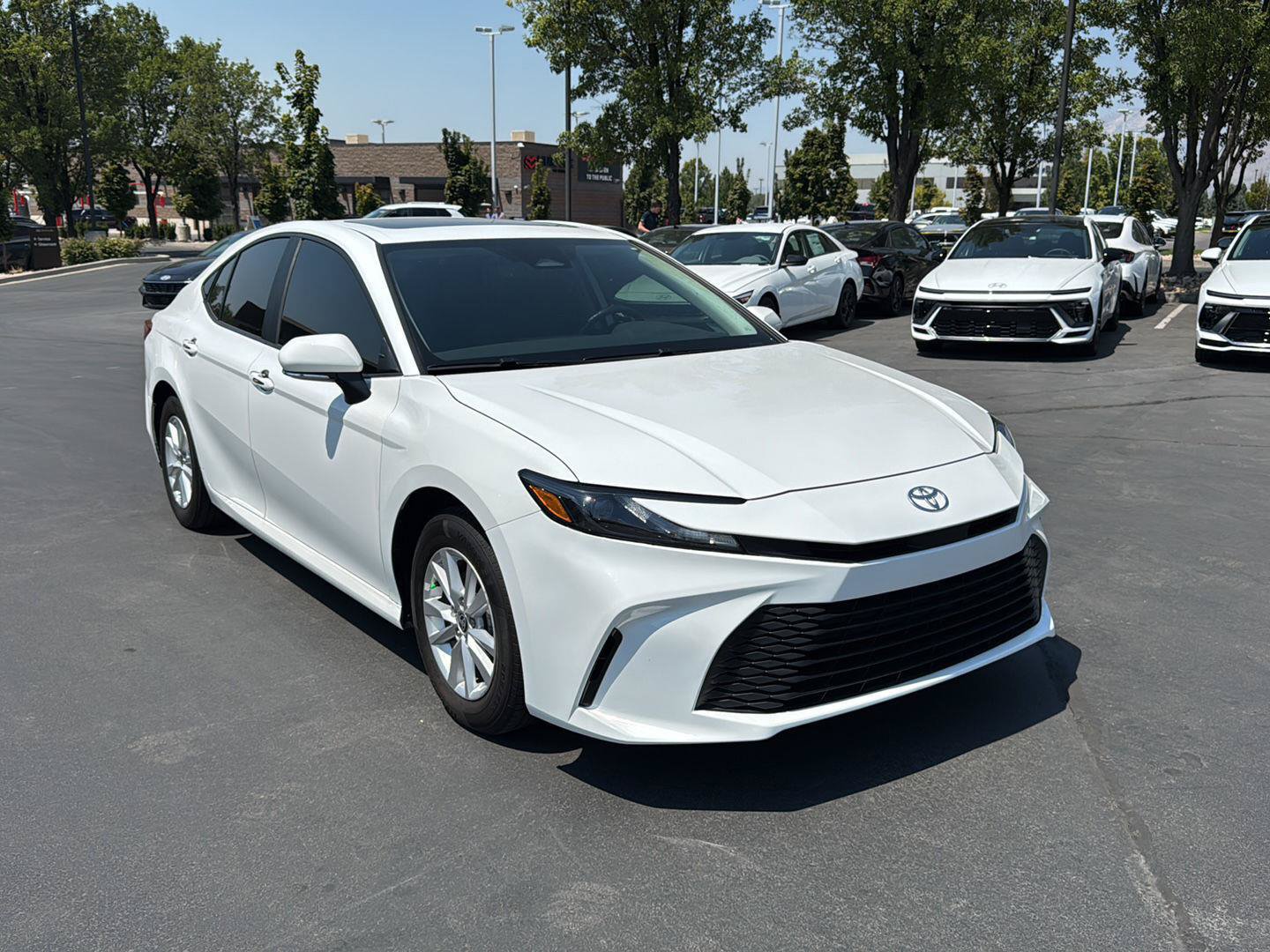 Used 2025 Toyota Camry LE w/ Convenience Package AWD/4WD image 17