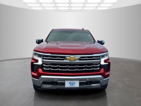 Used 2023 Chevrolet Silverado 1500 LTZ AWD/4WD image 2