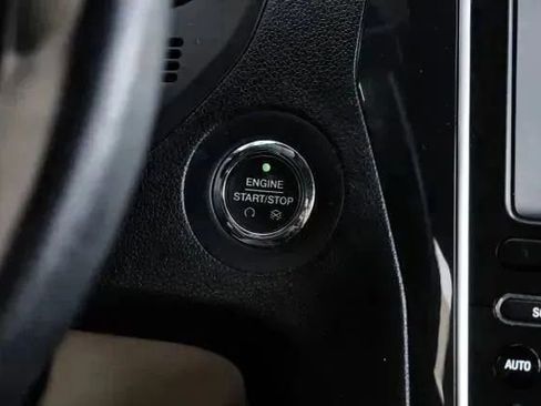 Used 2016 Ford Explorer Limited image 26