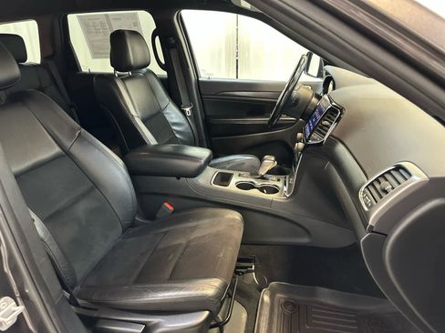 Used 2020 Jeep Grand Cherokee Altitude image 13