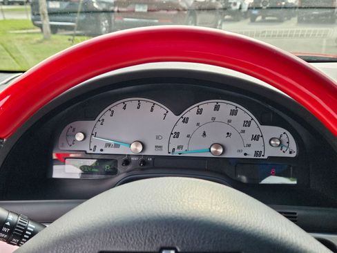 Used 2002 Ford Thunderbird RWD image 16