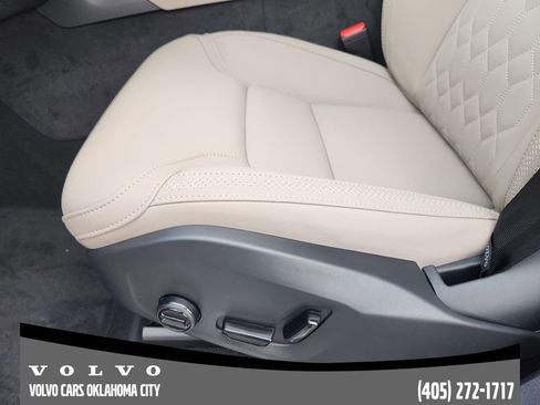 New 2026 Volvo XC90 B6 Plus w/ Protection Package Premier image 23