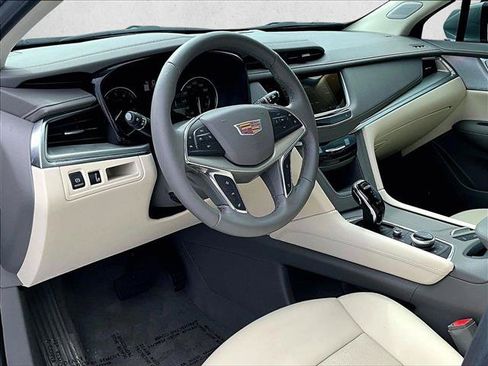 Used 2023 Cadillac XT5 Premium Luxury FWD image 14