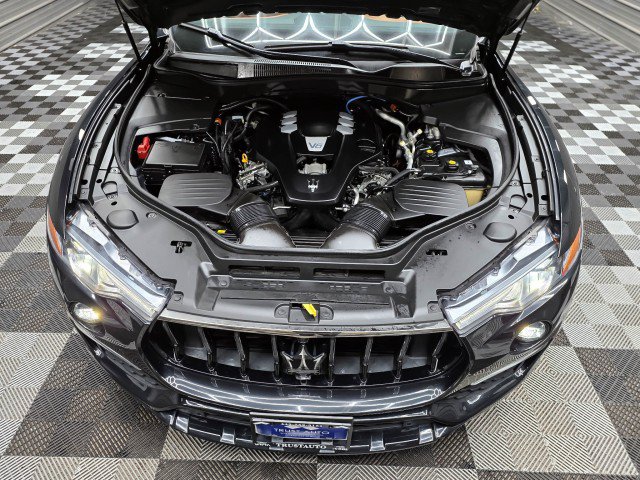 Used 2022 Maserati Levante GT AWD/4WD image 39