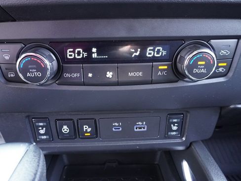 Used 2024 Nissan Frontier SL w/ Technology Package RWD image 21