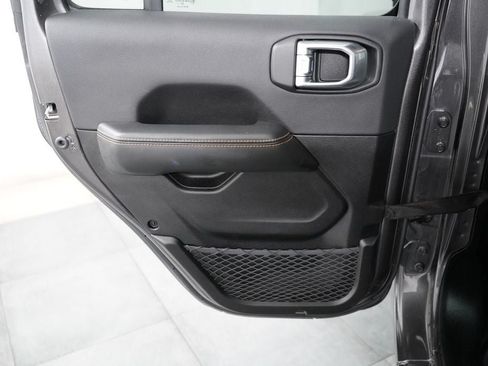 Used 2025 Jeep Wrangler Unlimited Sahara w/ Safety Group AWD/4WD image 24