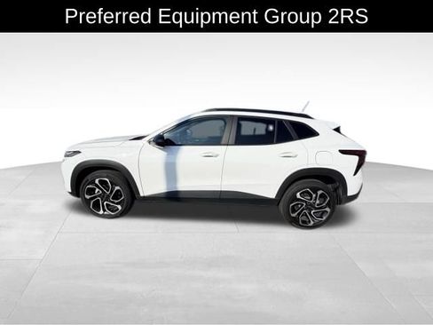 Used 2025 Chevrolet Trax RS w/ Driver Confidence Package FWD image 4