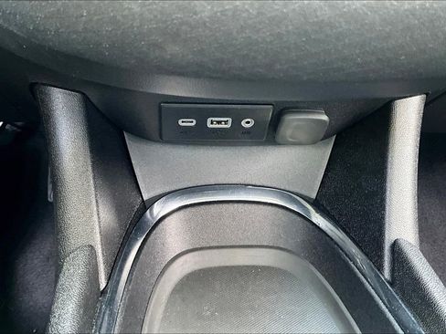 Used 2023 Chevrolet Malibu LT image 16