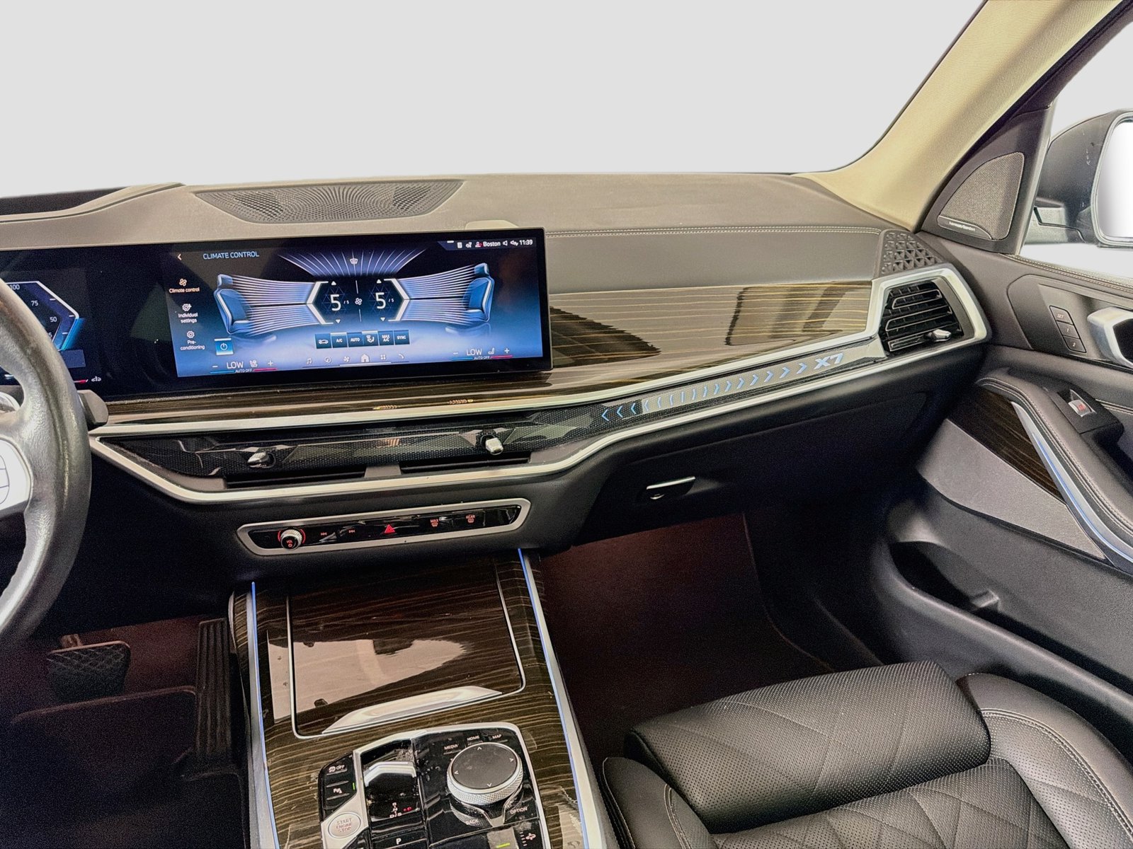 Certified 2024 BMW X7 xDrive40i w/ Premium Package AWD/4WD image 27