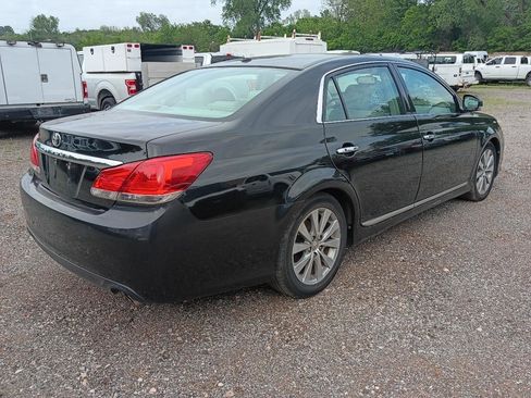 Used 2011 Toyota Avalon Limited FWD image 5