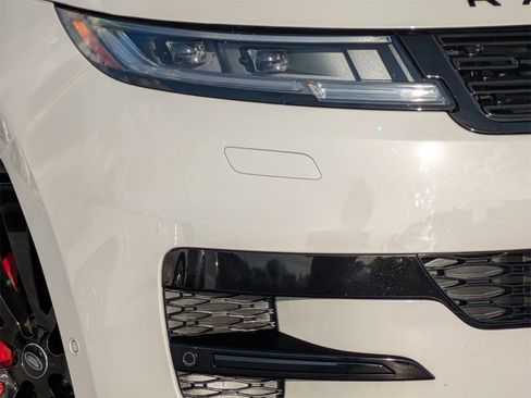 Used 2025 Land Rover Range Rover Sport Dynamic SE image 25