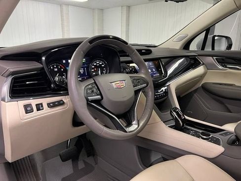 Used 2024 Cadillac XT6 Premium Luxury w/ Technology Package AWD/4WD image 15
