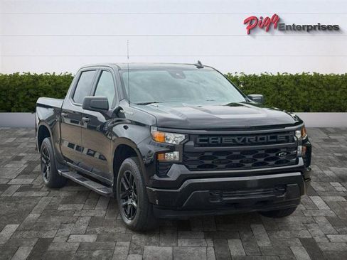 Used 2025 Chevrolet Silverado 1500 Custom RWD image 6