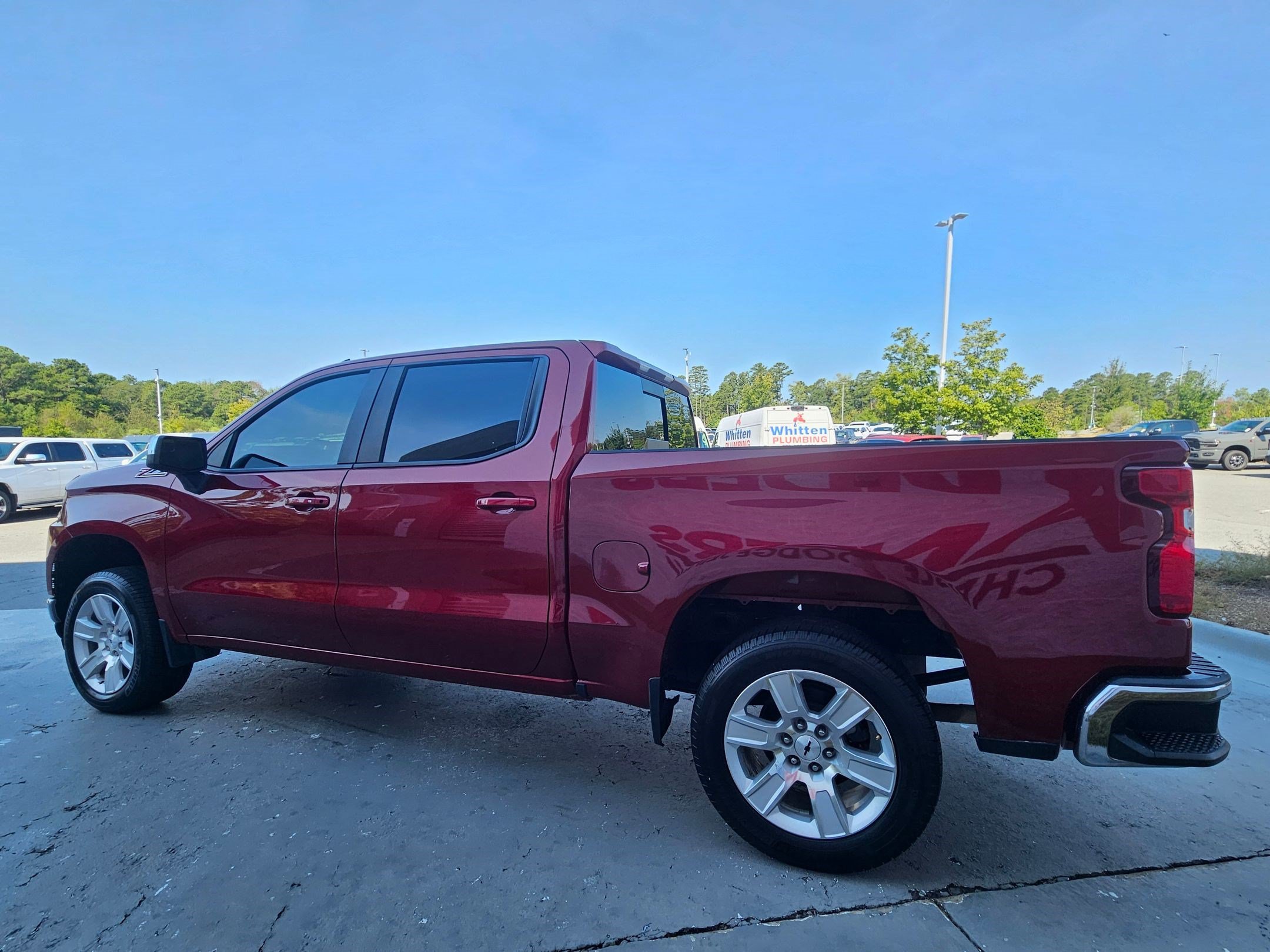Used 2021 Chevrolet Silverado 1500 LT w/ Z71 Off-Road Package AWD/4WD image 5