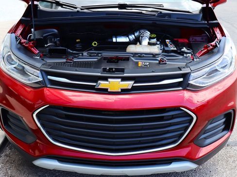 Used 2022 Chevrolet Trax LT w/ LT Convenience Package FWD image 53