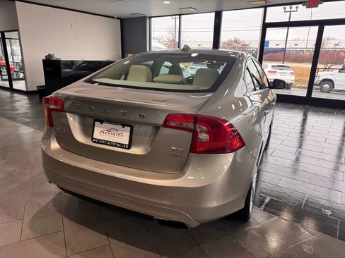 Used 2015 Volvo S60 T5 Premier image 5