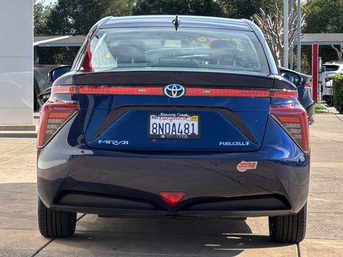 Certified 2019 Toyota Mirai image 6