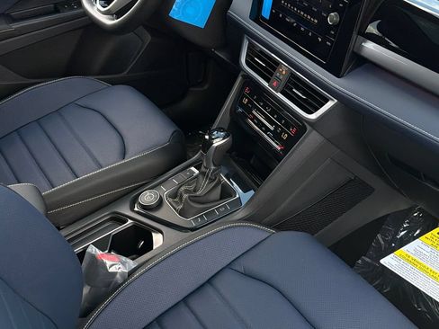 New 2026 Volkswagen Taos SEL AWD/4WD image 11