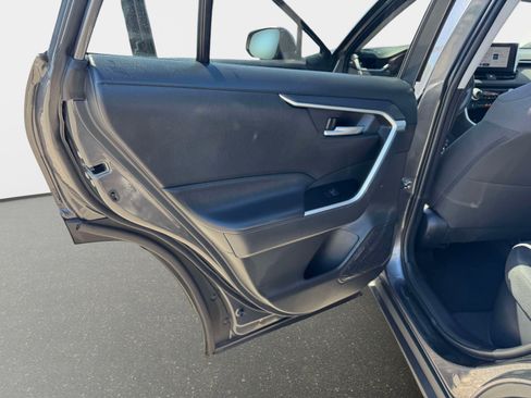 Certified 2025 Toyota RAV4 XLE AWD/4WD image 17