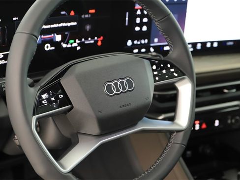 New 2025 Audi Q5 Premium image 16