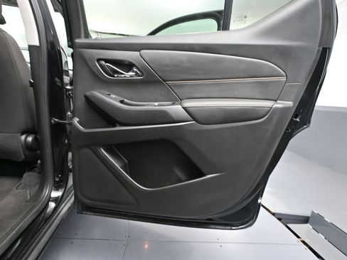Used 2021 Chevrolet Traverse LT AWD/4WD image 47