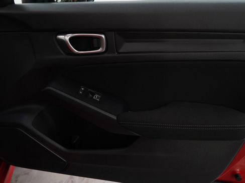 Used 2023 Honda Civic Sport image 9