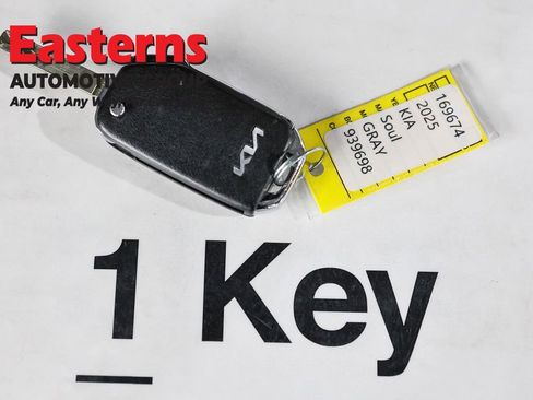 Used 2025 Kia Soul LX w/ LX Technology Package image 25