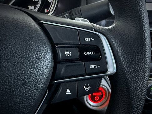 Used 2022 Honda Accord Hybrid image 13